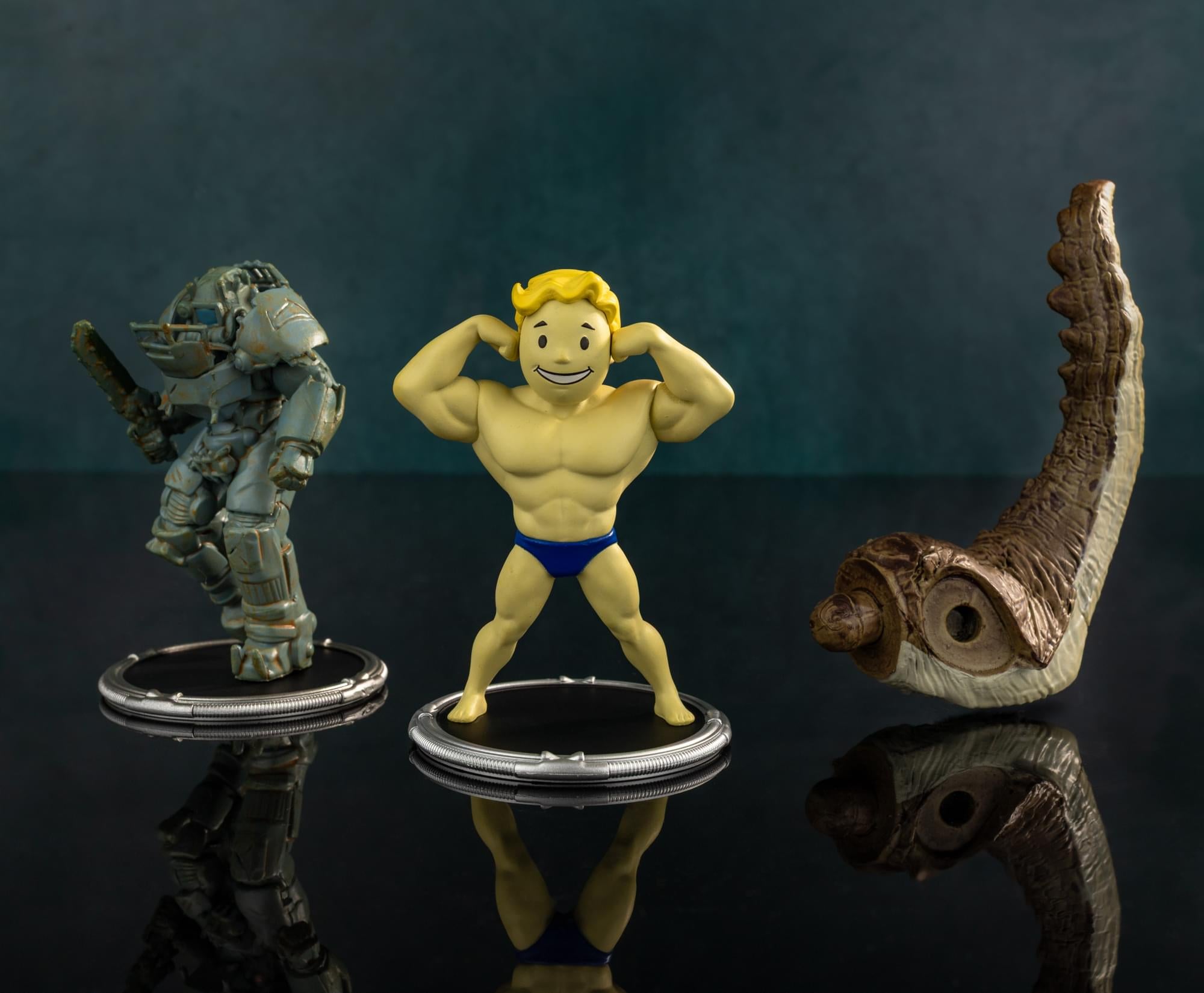 Fallout Raider and Vault Boy (Strong) Mini Figure Set (Build-a-Figure Deathclaw)